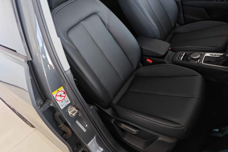 Used Audi Q2L 2020 35 TFSI Ambition Dynamic Edition Right Front Seat