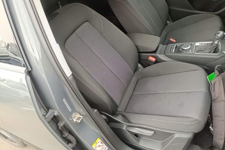 Used Audi Q2L 2020 35 TFSI Ambition Dynamic Edition Right Front Seat