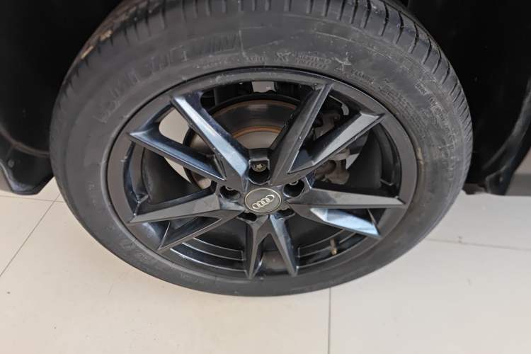 Used Audi Q2L 2020 35 TFSI Ambition Dynamic Edition Right Rear Wheel Hub