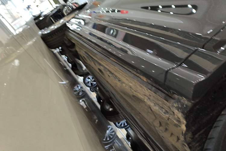Used Audi Q2L 2020 35 TFSI Fashionable and Elegant Model Right Side Sill