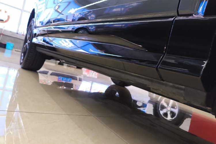 Used Audi Q2L 2020 35 TFSI Ambition Dynamic Edition Right Side Sill