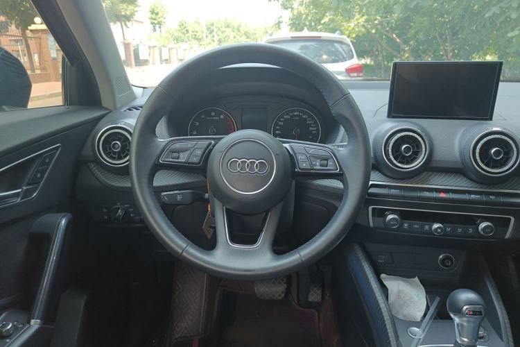 Used Audi Q2L 2020 35 TFSI Fashion Dynamic Model Steering Wheel