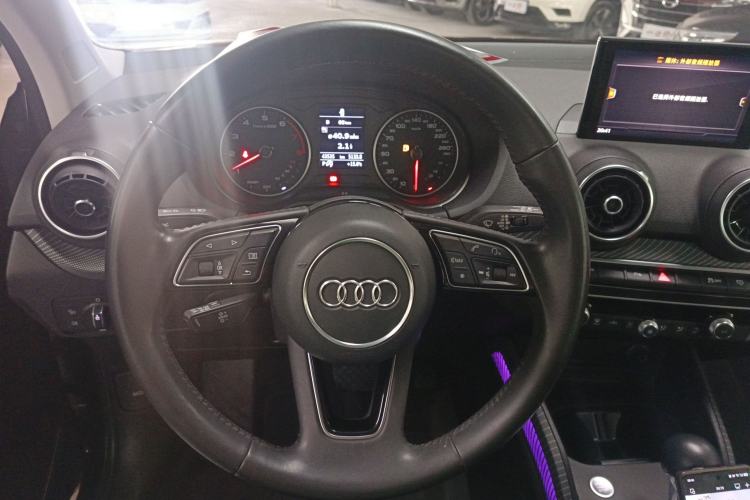Used Audi Q2L 2020 35 TFSI Fashion Dynamic Model Steering Wheel