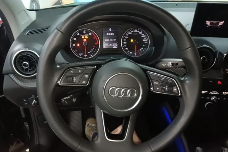 Used Audi Q2L 2020 35 TFSI Fashionable and Elegant Model Steering Wheel