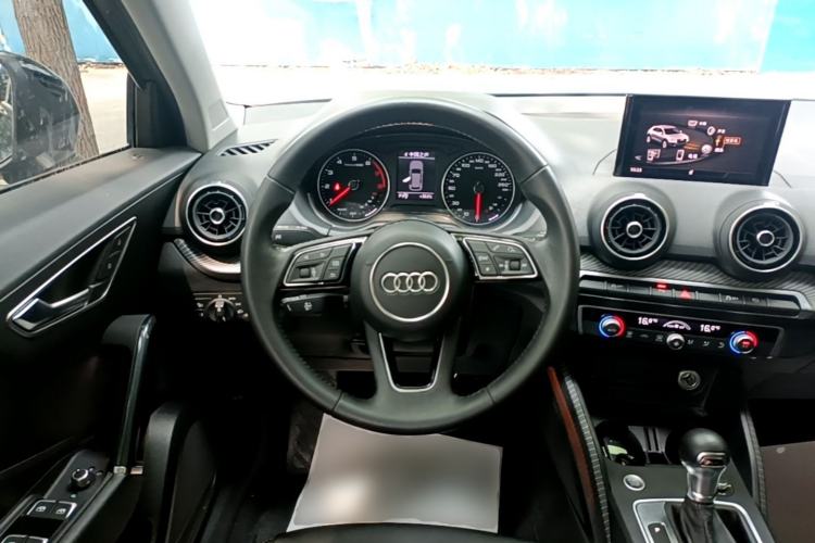 Used Audi Q2L 2020 35 TFSI Fashion Dynamic Model Steering Wheel