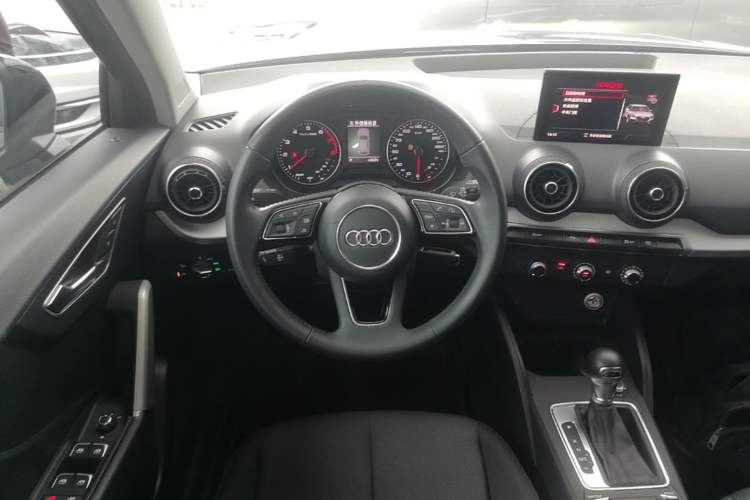 Used Audi Q2L 2020 35 TFSI Ambition Dynamic Edition Steering Wheel