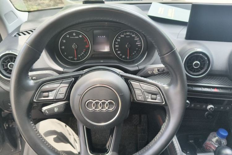 Used Audi Q2L 2020 35 TFSI Fashion Dynamic Model Steering Wheel