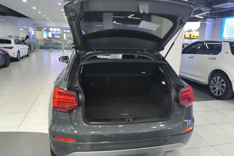 Used Audi Q2L 2020 35 TFSI Fashionable and Elegant Model Trunk