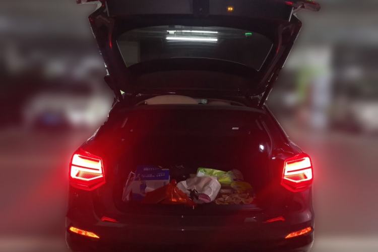 Used Audi Q2L 2020 35 TFSI Fashionable and Elegant Model Trunk