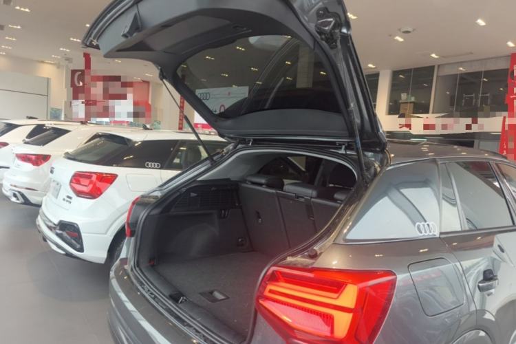 Used Audi Q2L 2020 35 TFSI Fashionable and Elegant Model Trunk