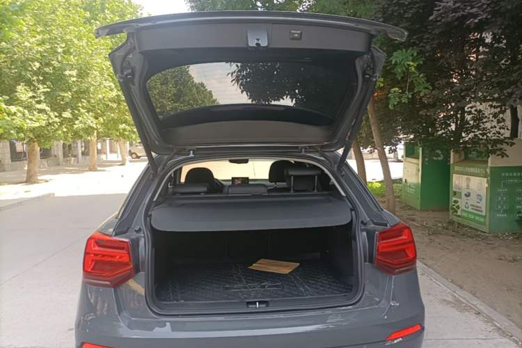 Used Audi Q2L 2020 35 TFSI Fashionable and Elegant Model Trunk