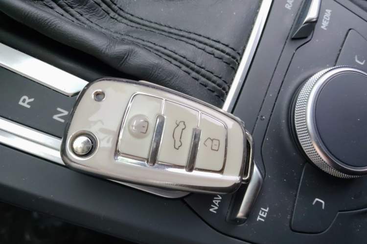 Used Audi Q2L 2020 35 TFSI Fashionable and Elegant Model Vehicle Key