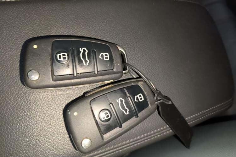 Used Audi Q2L 2020 35 TFSI Fashionable and Elegant Model Vehicle Key
