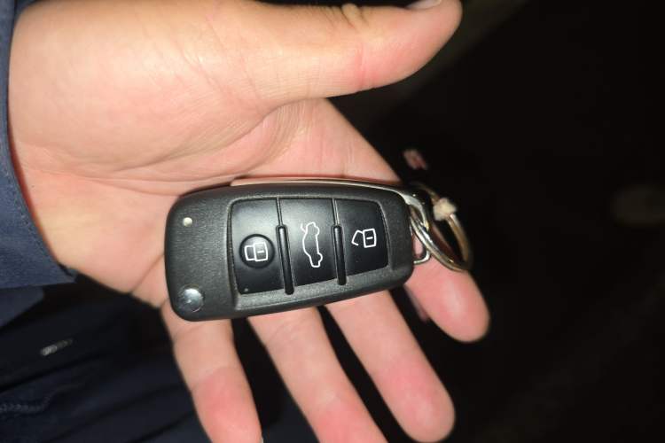 Used Audi Q2L 2020 35 TFSI Fashion Dynamic Model Vehicle Key