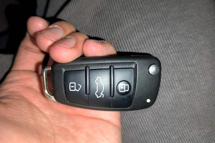 Used Audi Q2L 2020 35 TFSI Fashionable and Elegant Model Vehicle Key