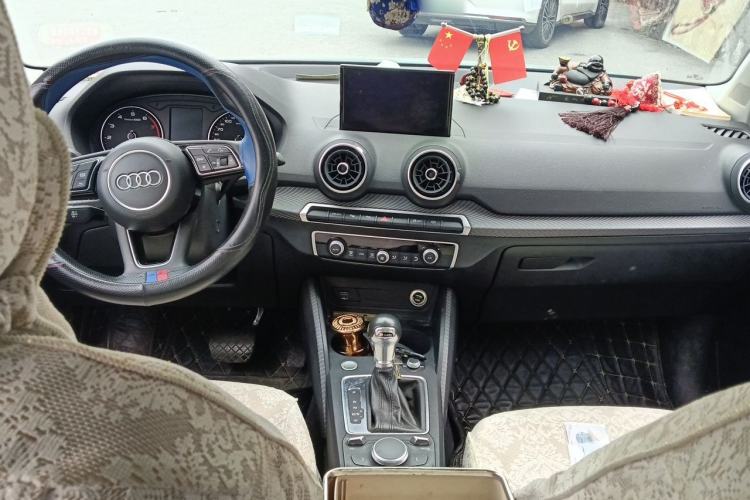 Used Audi Q2L 2020 35 TFSI Fashionable and Elegant Model Center Console