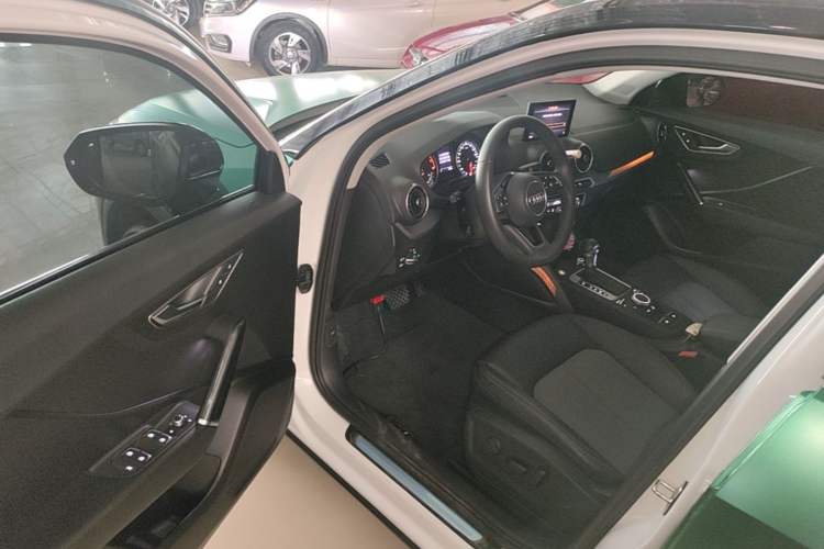 Used Audi Q2L 2020 35 TFSI Fashionable and Elegant Model Driver Seat