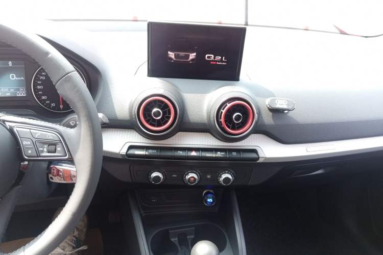 Used Audi Q2L 2020 35 TFSI Ambition Dynamic Edition Audio And AC Panel