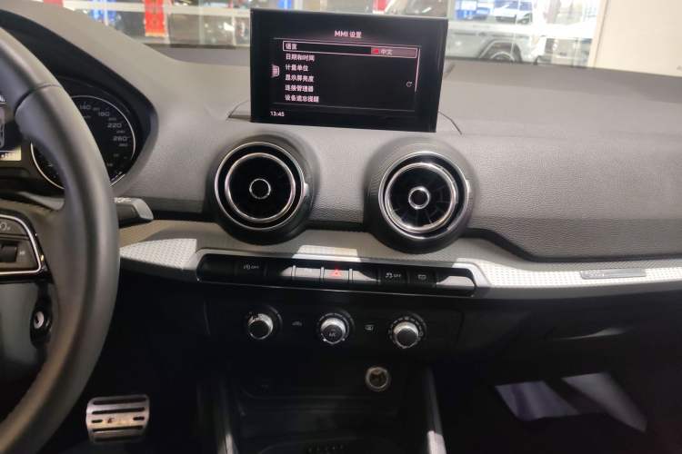 Used Audi Q2L 2020 35 TFSI Ambition Dynamic Edition Audio And AC Panel