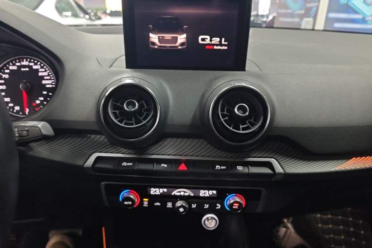 Used Audi Q2L 2020 35 TFSI Fashion Dynamic Model Audio And AC Panel