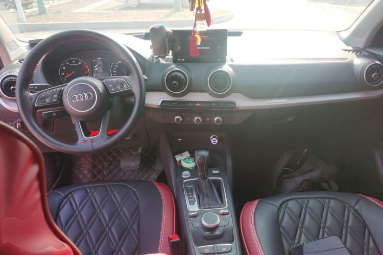 Used Audi Q2L 2020 35 TFSI Ambition Dynamic Edition Center Console