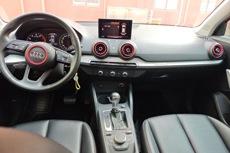 Used Audi Q2L 2020 35 TFSI Ambition Dynamic Edition Center Console