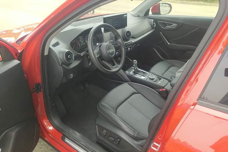 Used Audi Q2L 2020 35 TFSI Fashionable and Elegant Model Driver Seat