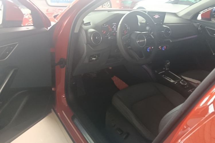 Used Audi Q2L 2020 35 TFSI Fashionable and Elegant Model Driver Seat