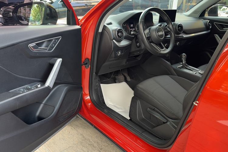 Used Audi Q2L 2020 35 TFSI Ambition Dynamic Edition Driver Seat