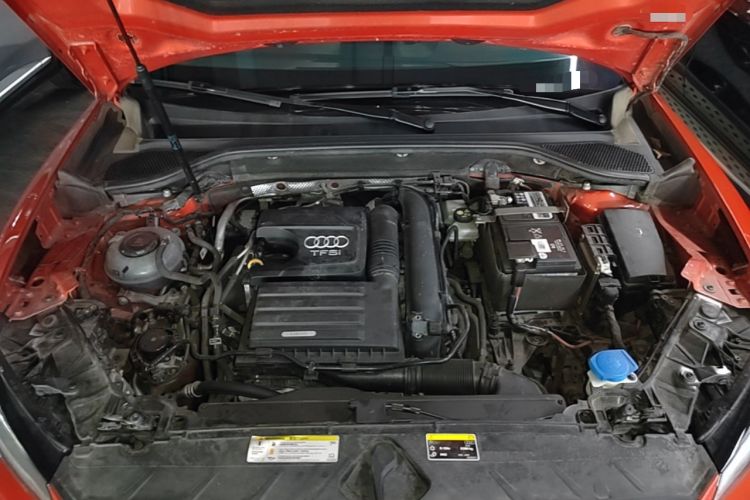 Used Audi Q2L 2020 35 TFSI Fashion Dynamic Model Engine Bay