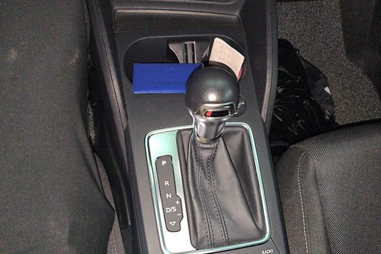 Used Audi Q2L 2020 35 TFSI Ambition Dynamic Edition Gear Lever