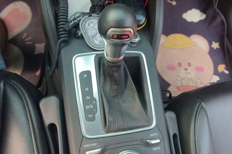 Used Audi Q2L 2020 35 TFSI Ambition Dynamic Edition Gear Lever