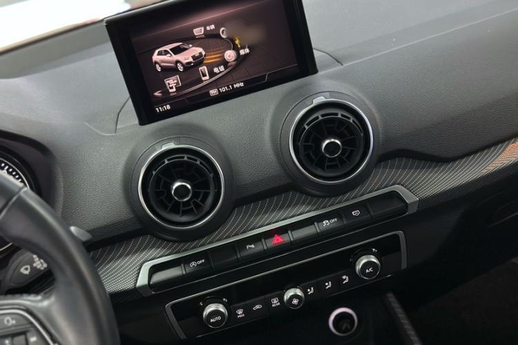 Used Audi Q2L 2020 35 TFSI Fashion Dynamic Model Interior 10
