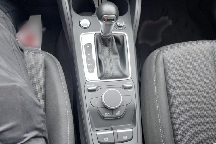 Used Audi Q2L 2020 35 TFSI Ambition Dynamic Edition Interior 4