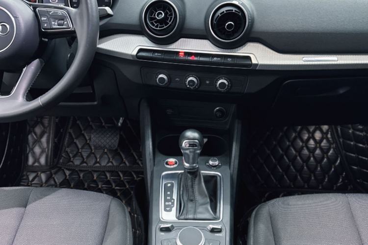 Used Audi Q2L 2020 35 TFSI Ambition Dynamic Edition Interior 4