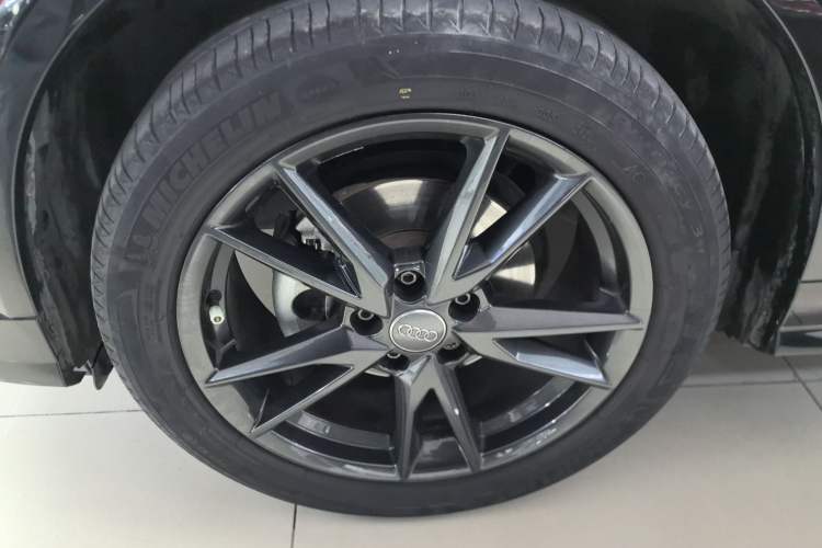 Used Audi Q2L 2020 35 TFSI Ambition Dynamic Edition Left Front Wheel Hub