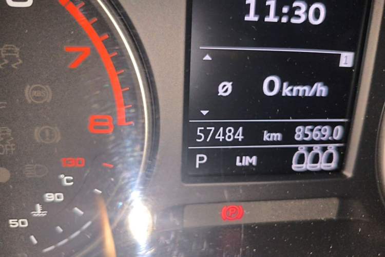 Used Audi Q2L 2020 35 TFSI Ambition Dynamic Edition Odometer Close Up