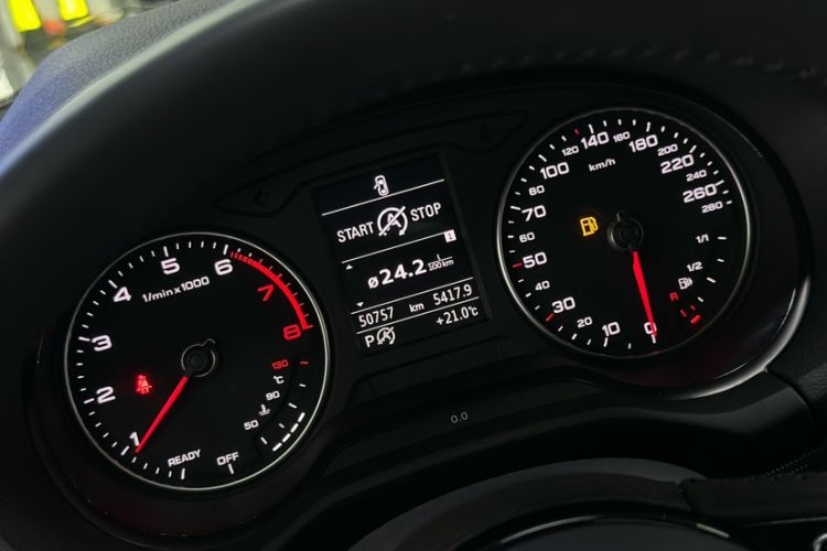Used Audi Q2L 2020 35 TFSI Fashion Dynamic Model Odometer Close Up
