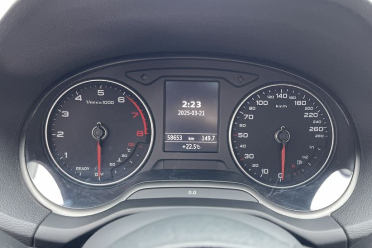 Used Audi Q2L 2020 35 TFSI Ambition Dynamic Edition Odometer Close Up