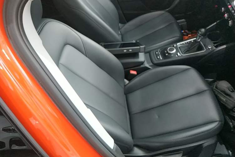 Used Audi Q2L 2020 35 TFSI Ambition Dynamic Edition Right Front Seat