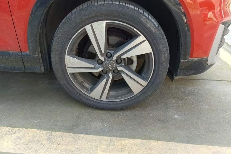 Used Audi Q2L 2020 35 TFSI Fashion Dynamic Model Right Front Wheel Hub
