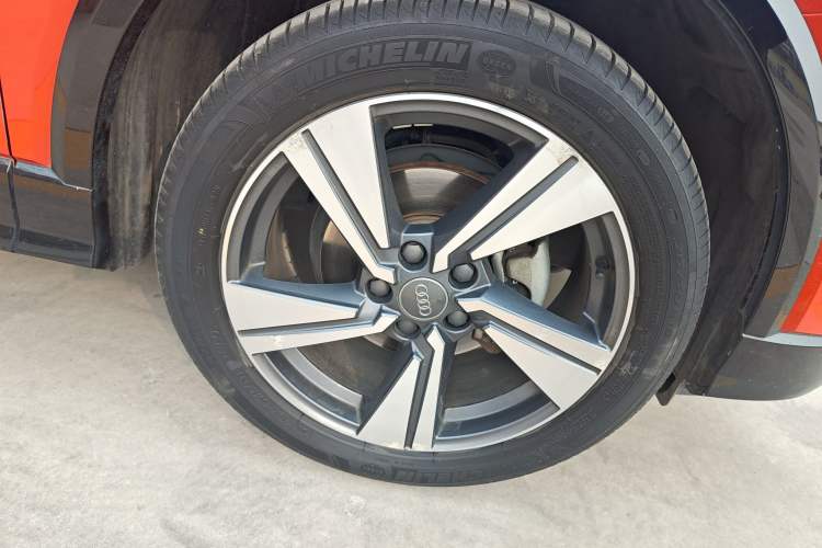 Used Audi Q2L 2020 35 TFSI Fashion Dynamic Model Right Front Wheel Hub