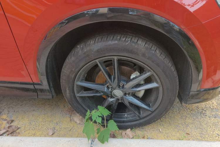 Used Audi Q2L 2020 35 TFSI Ambition Dynamic Edition Right Front Wheel Hub
