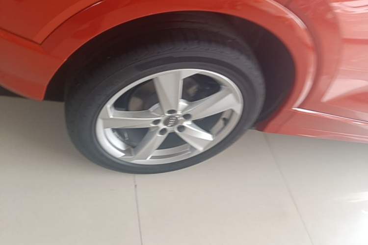 Used Audi Q2L 2020 35 TFSI Fashionable and Elegant Model Right Rear Wheel Hub