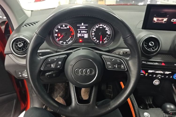 Used Audi Q2L 2020 35 TFSI Fashion Dynamic Model Steering Wheel