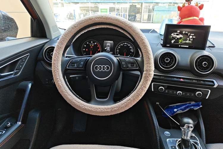 Used Audi Q2L 2020 35 TFSI Fashion Dynamic Model Steering Wheel