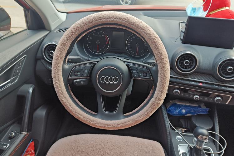 Used Audi Q2L 2020 35 TFSI Fashion Dynamic Model Steering Wheel