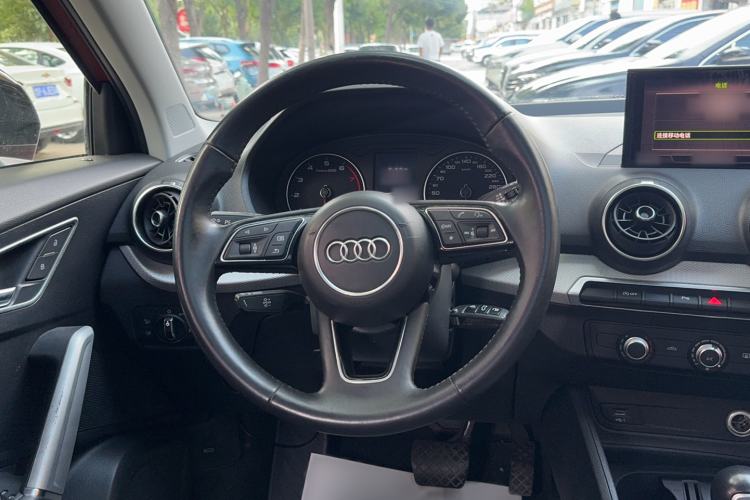 Used Audi Q2L 2020 35 TFSI Ambition Dynamic Edition Steering Wheel