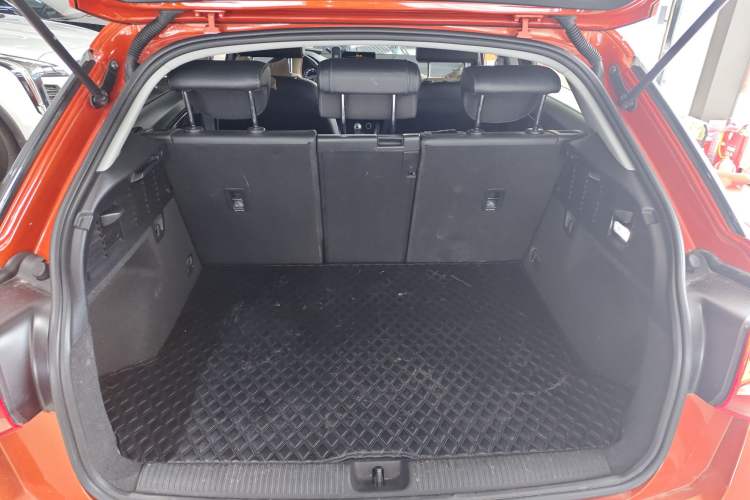 Used Audi Q2L 2020 35 TFSI Fashionable and Elegant Model Trunk