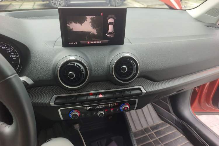 Used Audi Q2L 2020 35 TFSI Fashion Dynamic Model Audio And AC Panel